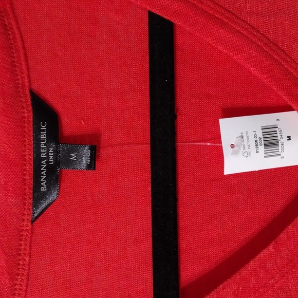 Banana Republic Linen V-Neck Tee in Red Poppy - Picture 8 of 11